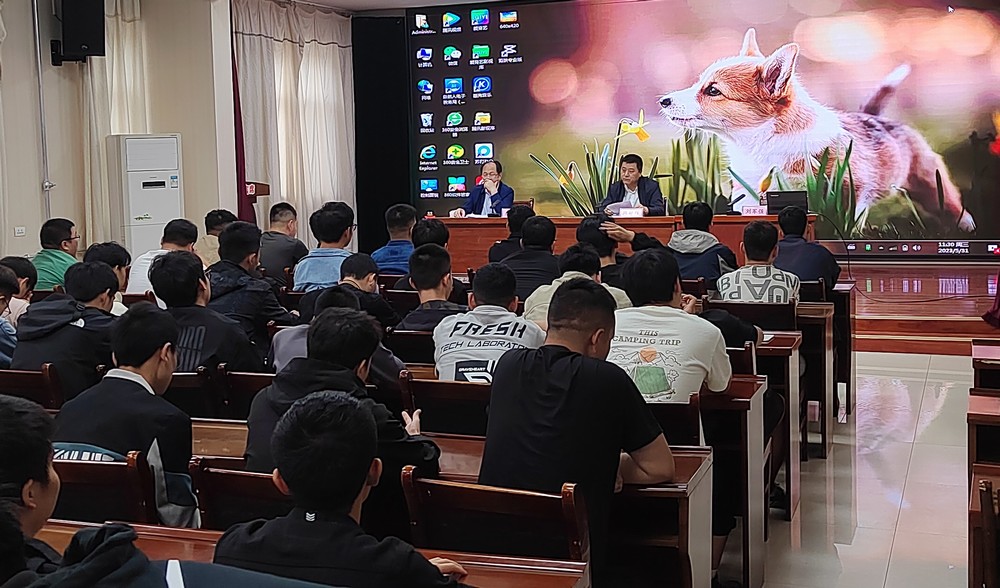 陜煤建設(shè)集團人力資源部赴蒲白技工學(xué)校 就技能工人崗位招聘進行宣講