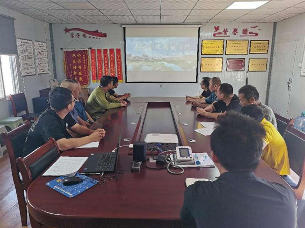 反詐宣傳進工地 戴牢防騙“安全帽”