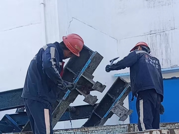 陜煤建設(shè)機電安裝公司全力奮戰(zhàn)順槽帶式輸送機安裝工程