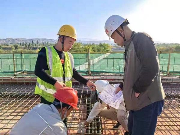 陜煤建設(shè)新疆第一項(xiàng)目部：凝心聚力趕工期，追趕超越“拼”成效