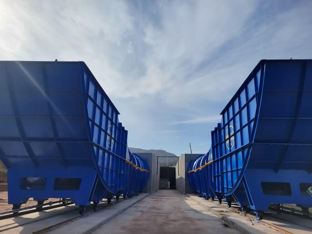 陜煤建設(shè)韓城分公司土建十三項(xiàng)目部承建的通風(fēng)機(jī)風(fēng)道及基礎(chǔ)、通風(fēng)機(jī)配電室工程順利通過竣工驗(yàn)收