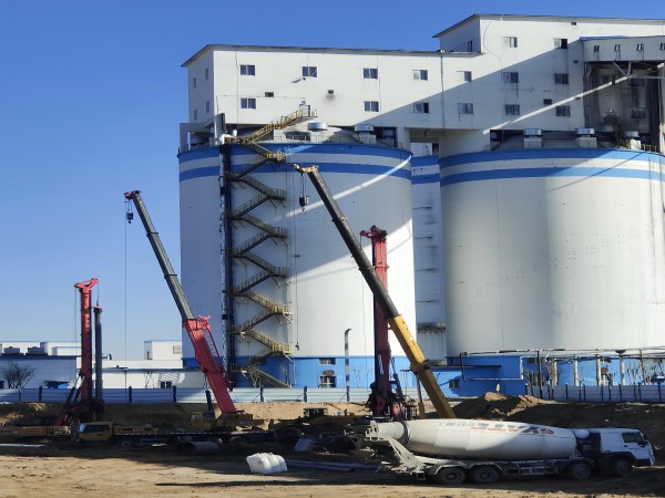 陜煤建設(shè)渭南分公司承建的小保當(dāng)選煤廠技改項(xiàng)目2號(hào)末煤倉(cāng)、原煤倉(cāng)樁基工程順利完成