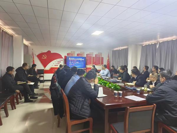 陜煤建設(shè)煤礦運(yùn)營服務(wù)分公司:緊盯節(jié)日病 從嚴(yán)糾四風(fēng)