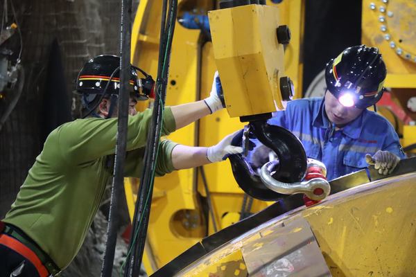 陜煤建設礦建二公司TBM（全斷面硬巖盾構機）施工再創(chuàng)新高