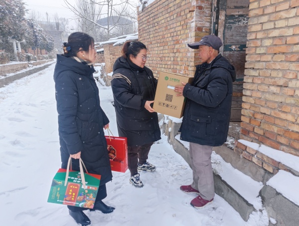 陜煤建設(shè)礦建三公司：節(jié)前送關(guān)懷，讓愛心溫暖寒冬