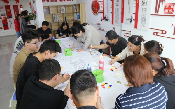 陜煤建設(shè)咸陽分公司開展“凝心聚力，多彩五一”趣味游戲活動(dòng)