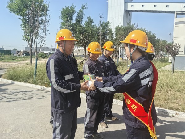 陜煤建設(shè)洗選煤運營公司神渭蒲城運營項目部 開展：“助檢修、囑安全、送溫暖”活動