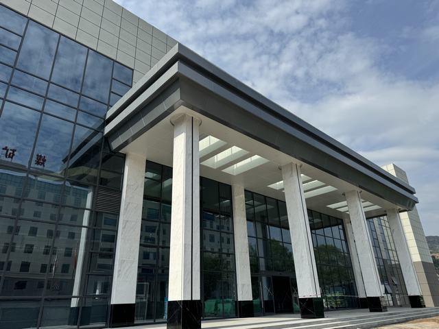 陜煤建設(shè)韓城分公司承建的韓城礦業(yè)王峰礦井聯(lián)合建筑工程順利通過(guò)竣工初驗(yàn)