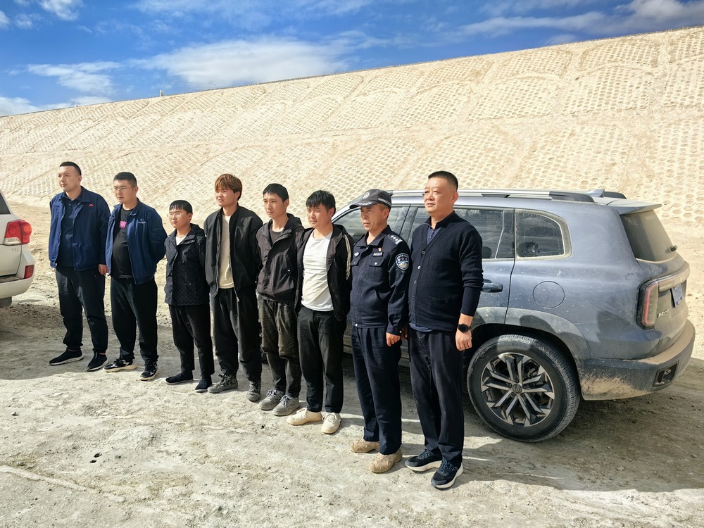 陜煤建設(shè)天工公司：與時(shí)間賽跑，6小時(shí)上演生死戈壁灘救援