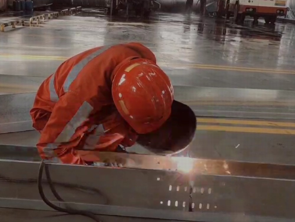 陜煤建設(shè)機(jī)電安裝公司：堅(jiān)守一線我在崗 獻(xiàn)禮國慶見擔(dān)當(dāng)