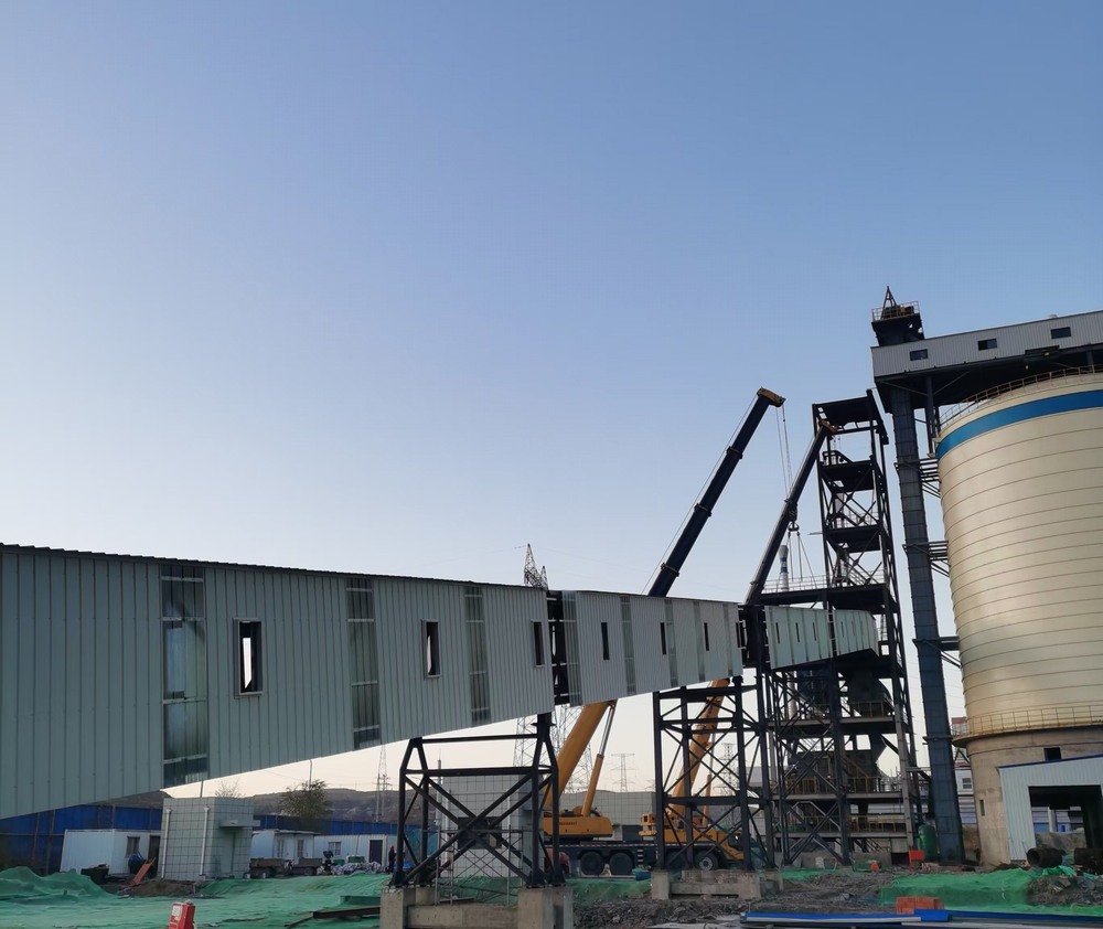 陜煤建設(shè)天工公司土建第二十五項(xiàng)目部：細(xì)化“人、材、機(jī)”管理，助力棧橋順利吊裝