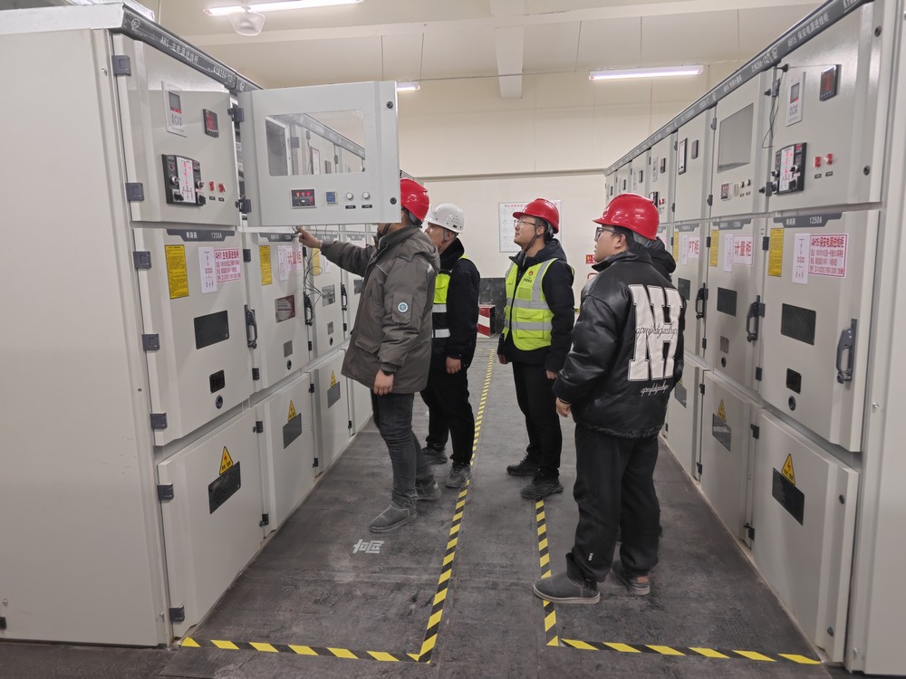 陜煤建設(shè)銅煤公司泰寶酒店式公寓項(xiàng)目“喜迎”送電 展現(xiàn)高效執(zhí)行力。