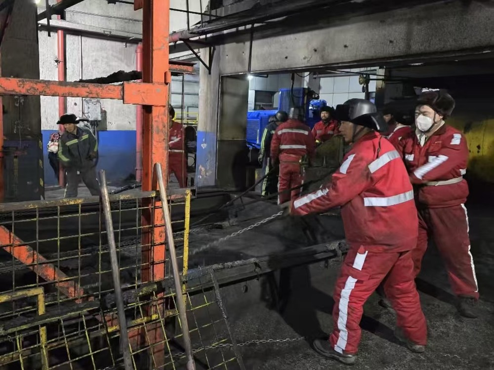 陜煤建設(shè)機(jī)電安裝公司曹家灘項目部：提前8小時完成春節(jié)檢修任務(wù)