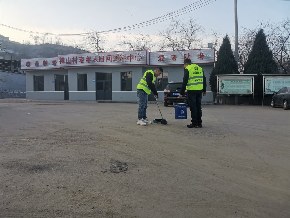 陜煤建設(shè)路橋分公司：學雷鋒，三月春“鋒”暖人心