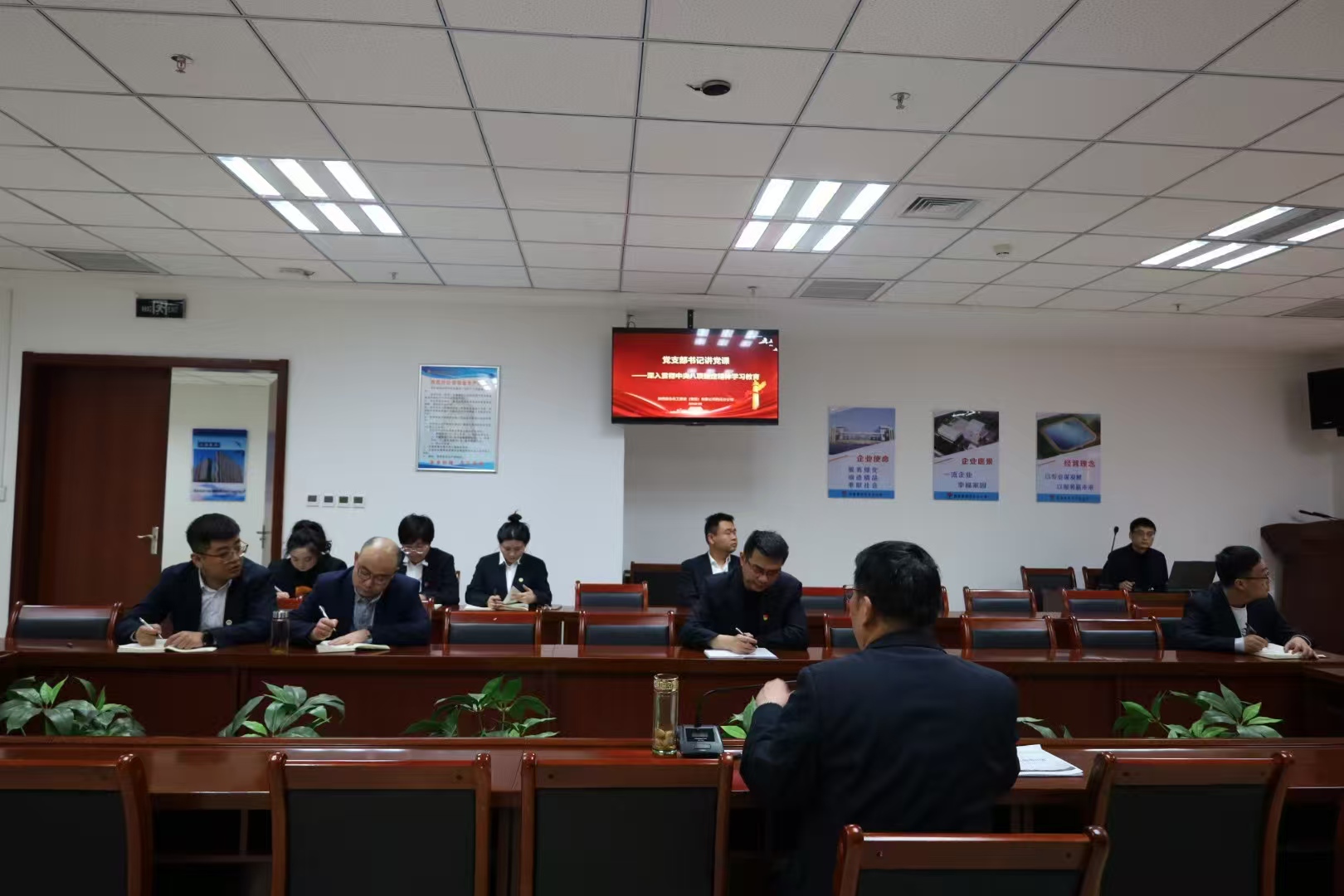 陜煤建設(shè)西北分公司：以“三學(xué)三促”推動中央八項(xiàng)規(guī)定精神落地見效