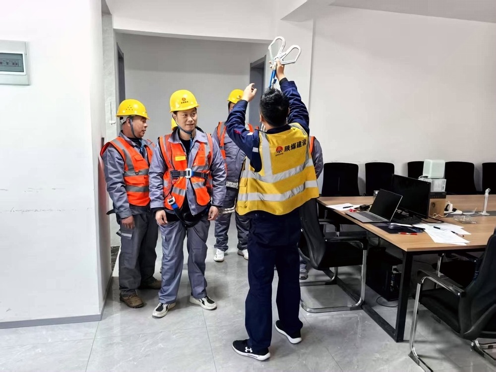 陜煤建設銅煤公司: 構建安全“三維屏障”保障高質量發(fā)展