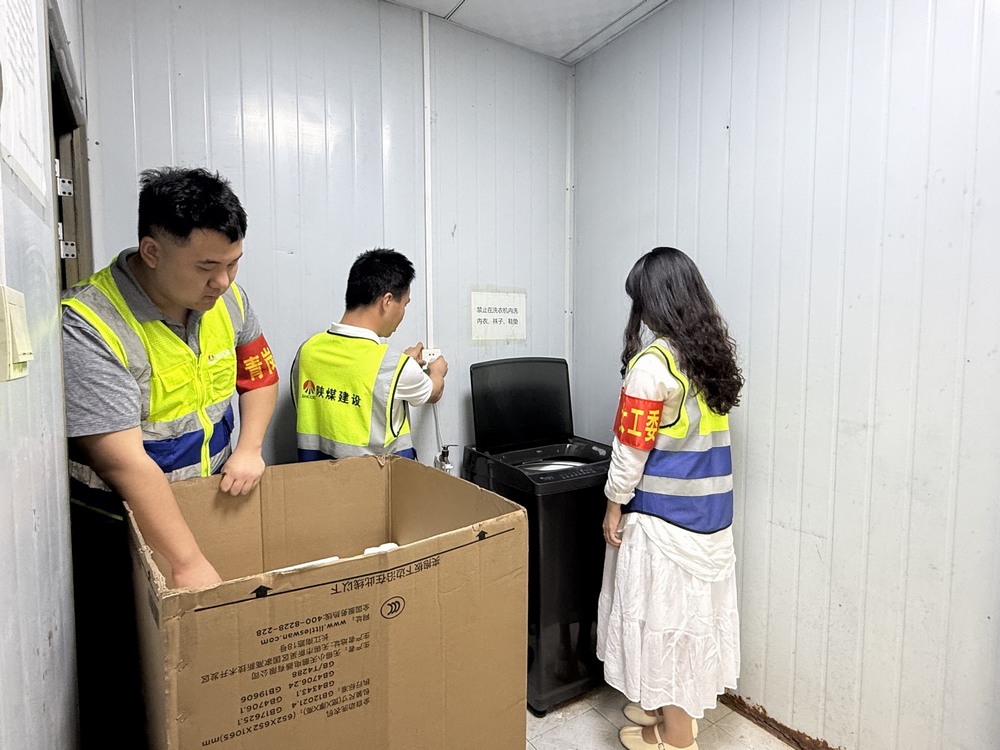 關(guān)愛細(xì)流潤(rùn)心田 凝心聚力促發(fā)展