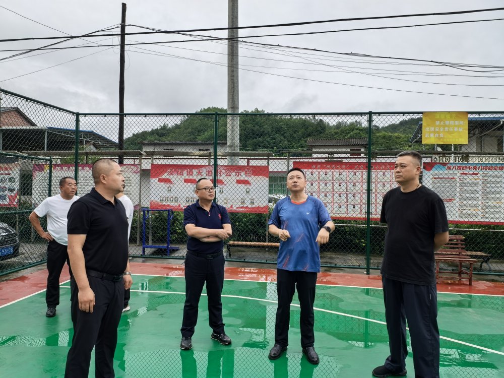 陜煤駐村工作隊(duì)對(duì)標(biāo)交流 共繪鄉(xiāng)村振興新藍(lán)圖