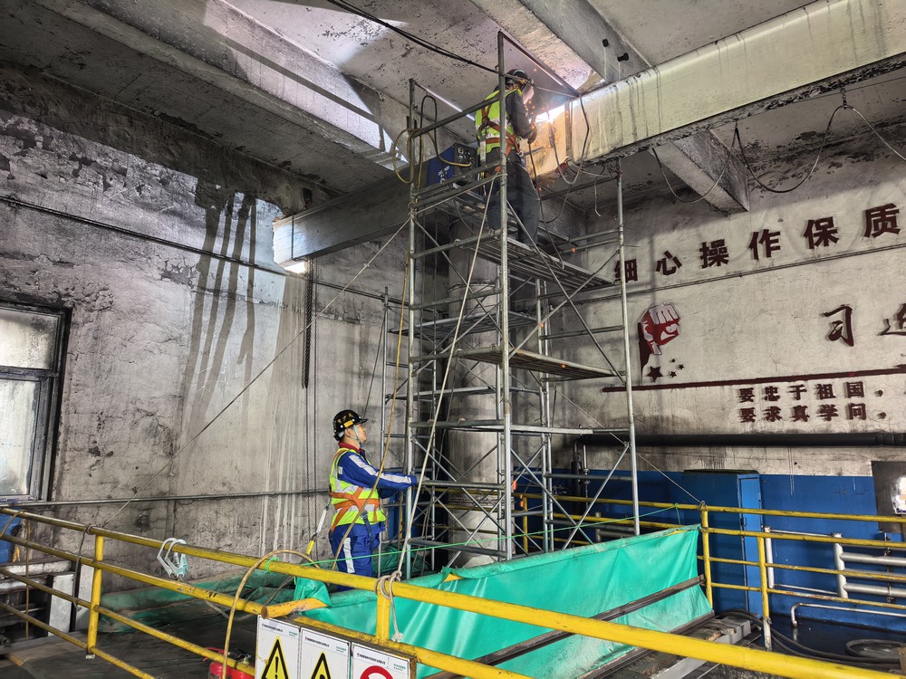 陜煤建設(shè)洗選煤運(yùn)營公司第二項(xiàng)目部：攻堅(jiān)落煤塔除鐵器安裝，以精細(xì)施工護(hù)航煤礦安全運(yùn)營