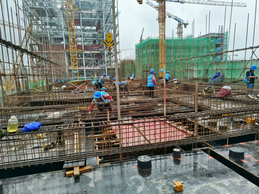 陜煤建設(shè)韓城分公司土建四項目部：雙節(jié)攻堅奏強音，項目建設(shè)破浪行