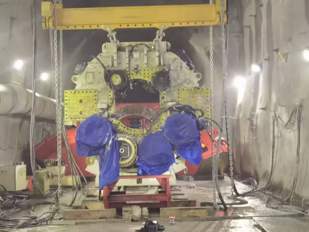 陜煤建設(shè)煤礦運營服務(wù)分公司：首臺TBM全斷面掘進機主體安裝完成