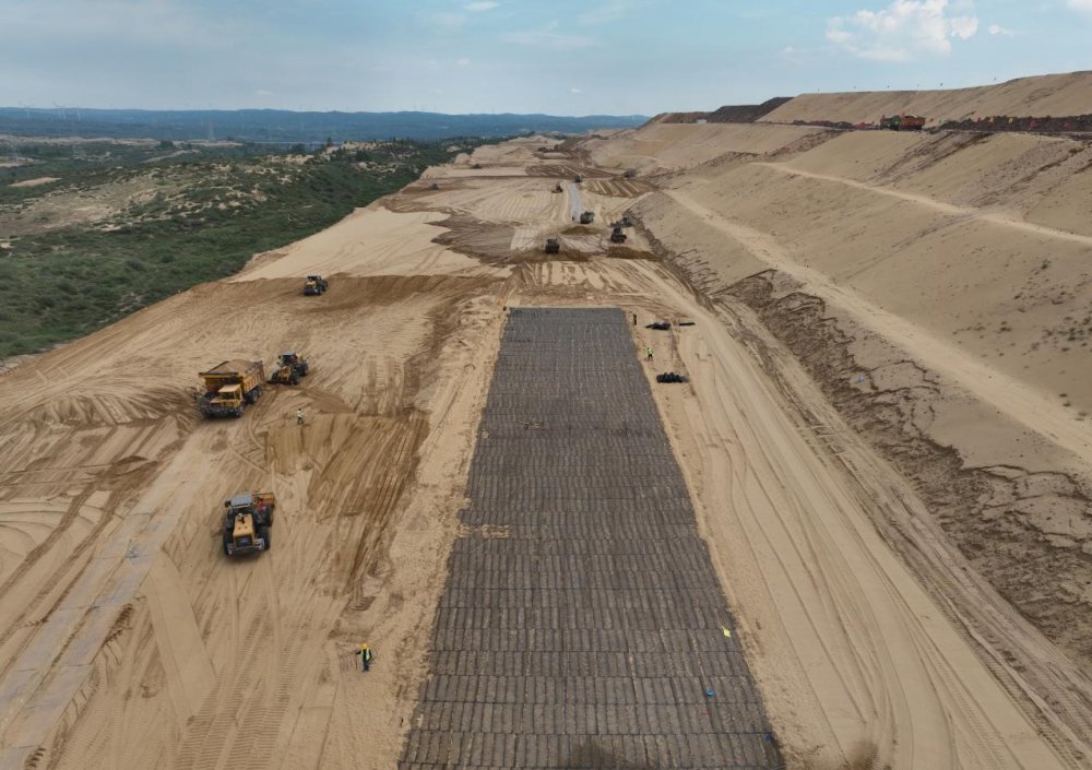 陜煤建設(shè)西北分公司：科技賦能提質(zhì)效，匠心筑造穩(wěn)邊坡